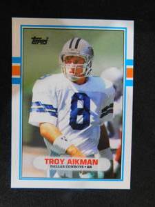 lot 78 image: 1989 Topps Traded Troy Aikman Rookie Card #70T HOFer LK