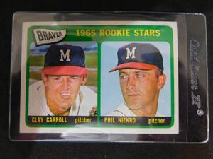lot 154 image: 1965 Topps Phil Niekro Rookie Card #461 LK