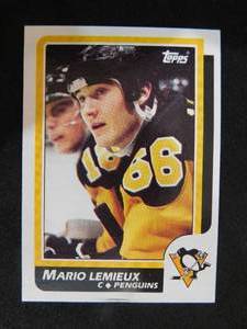 lot 164 image: 1986-87 Topps Mario Lemieux 2nd Year Card #122 LK