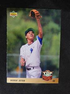lot 185 image: 1993 Upper Deck Derek Jeter Rookie Card #449 HOFer LK