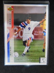 lot 200 image: 1994 Upper Deck Mia Hamm Rookie Card #268 LK