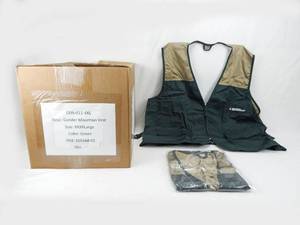 Case of 24 Gander Mountain Adult XXXXL 4XL Green and Gold Fishing Hunting Vests