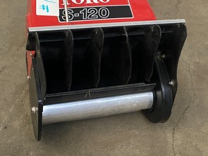 lot 16 image: Toro Electric Snow Shovel