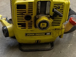 lot 13 image: John Deere Backpack Blower