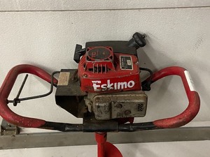 lot 19 image: Eskimo Ice Auger
