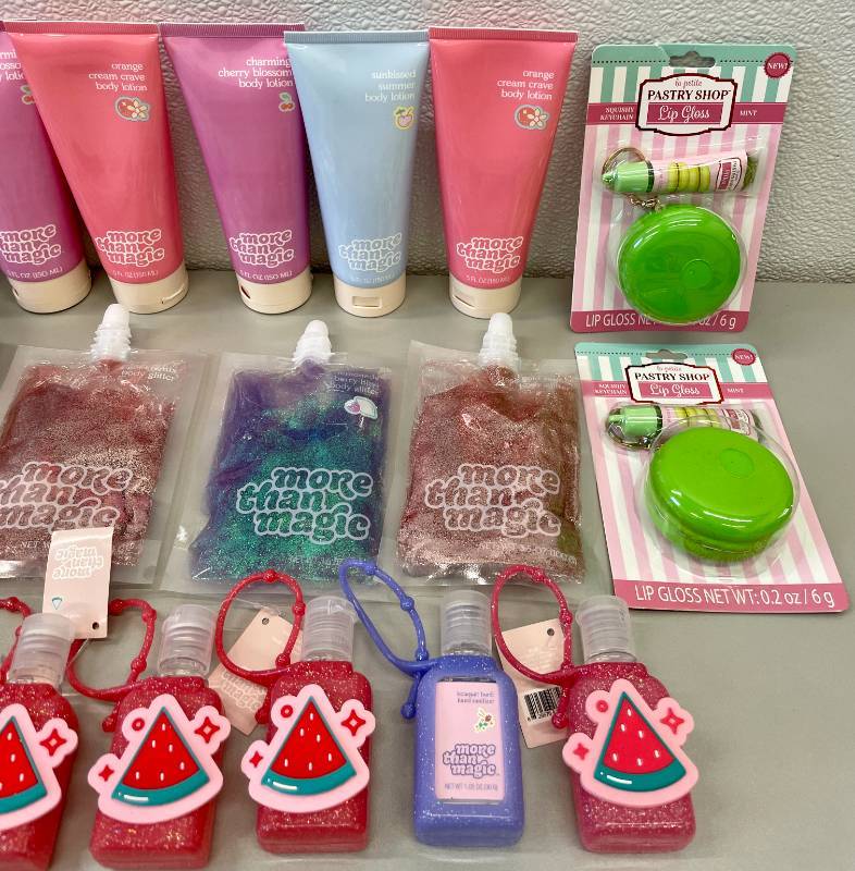 lot 103 image: HUGE Lot of Health & Beauty Items-STOCKING STUFFERS