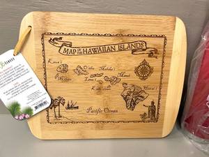 lot 50 image: Hawaii Cutting Board, Sandwich Knife and Stainless Steel Water Bottle