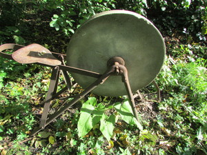 lot 8 image: Vintage Sharping Stone