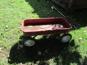 lot 11 image: Red Vintage Wagon