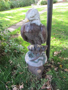 lot 30 image: Eagle Yard Ornament