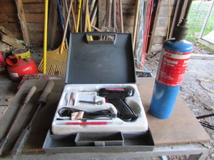 lot 59 image: Soldering Items