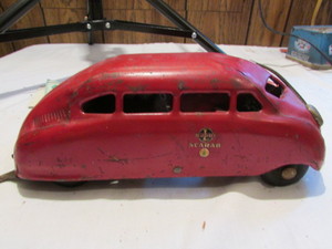 lot 97 image: Vintage Metal Wind Up Car