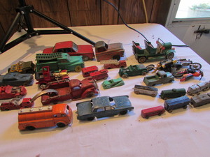 lot 109 image: Vintage Metal Toys