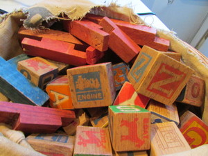 lot 117 image: Vintage Wood Blocks