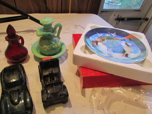 lot 133 image: Avon Collectables