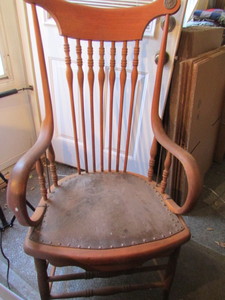 lot 170 image: Vintage Leather Seat Chair
