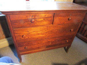 lot 175 image: Vintage Dresser