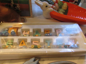lot 187 image: EasterSpring Decor