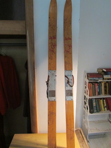 lot 204 image: Vintage Skis