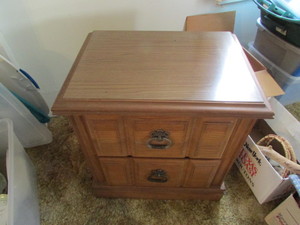 lot 211 image: End Table