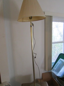 lot 212 image: Lamp