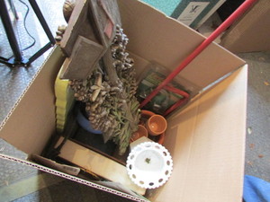 lot 230 image: Plant and Garden Decor