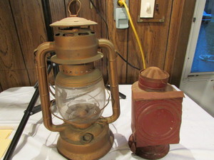 lot 267 image: Lanterns