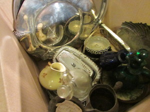 lot 289 image: Vintage Home Decor