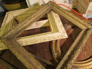 lot 316 image: Vintage Picture Frames