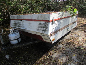 lot 325 image: Utility TrailerCamper