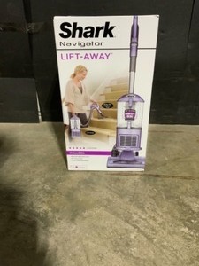Shark Navigator Lift-Away Upright Vacuum Cleaner. See Pictures