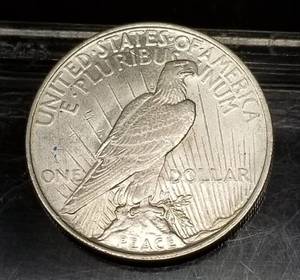 1922 PEACE SILVER DOLLAR UNC