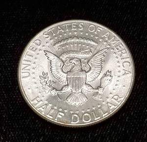1964 KENNEDY HALF DOLLAR UNC