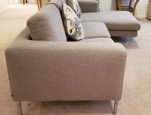 lot 4 image: Bensen Endless Collection Gray Chaise Couch