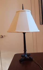 lot 63 image: Fabulous Sphinx Footed Table Lamp