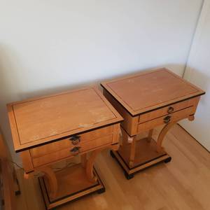 lot 16 image: Blond Baker Art Deco Nightstands