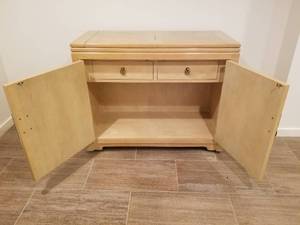 lot 25 image: Brilliant Rolling Buffet Cabinet by Century Furniture
