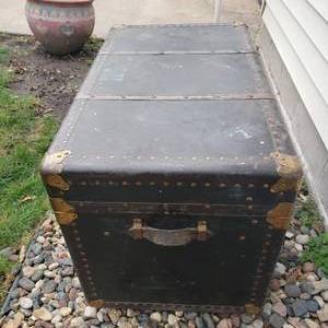 lot 36 image: Antique Travel Trunk