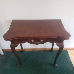 lot 32 image: Queen Anne Folding Game Table
