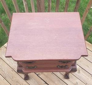 lot 54 image: Mahogany Ball and Claw Nightstand