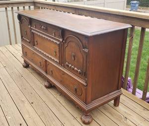 lot 28 image: Impressive Depression Era Buffet