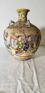 lot 21 image: Antique Asian Moriage Vase  4 Elders
