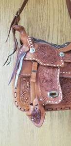 lot 75 image: Tooled Leather Western Saddle Ladies Handbag