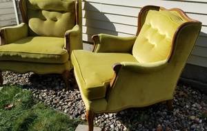 lot 45 image: Chartreuse Velvet Arm Chairs