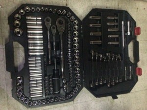 lot 39 image: Husky Mechanics Tool Set (149-Piece)