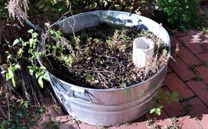 lot 181 image: Silver Metal 24 Bucket Planter
