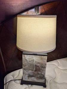 lot 9 image: Stunning Granite Base Table Lamp