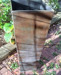lot 1093 image: Large Copper AshtrayPlanter