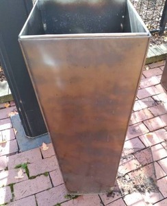 lot 1096 image: Stunning Large Copper AshtrayPlanter