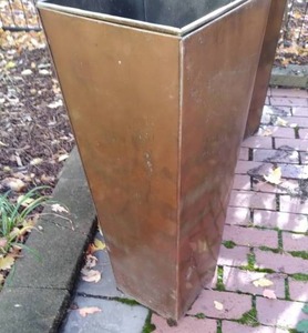 lot 1100 image: Large Copper AshtrayPlanter